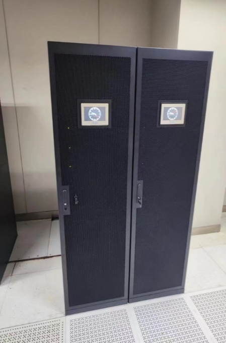 The Comprehensive Review: Use Cases of Transformer-less High Frequency UPS in Various Sectors image